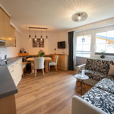 Sunnbichl Apartman *