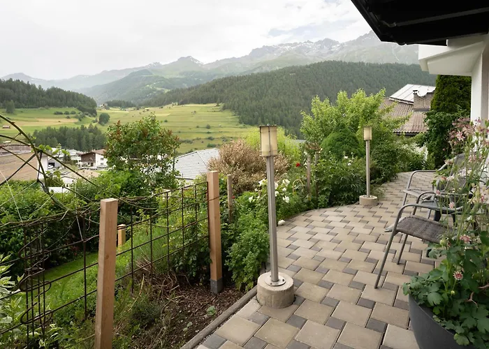 索恩比彻公寓 *